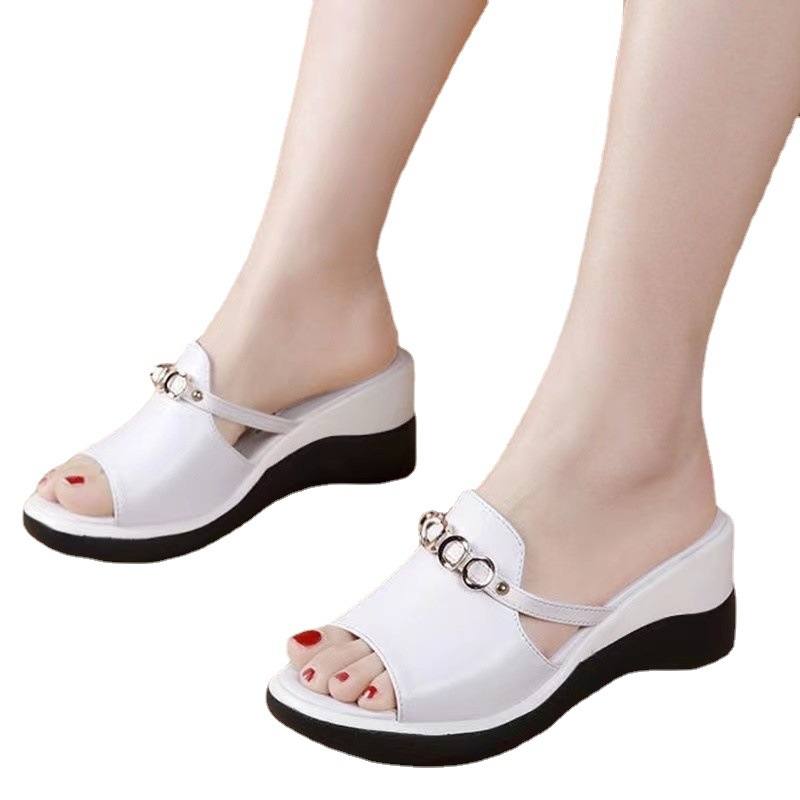 Casual sandale s klinastim petom, gornji dio od prave kože, podstava od umjetne kože, potplat PU, zatvaranje bez kopče (slip-on), ljepilo gumeni potplat