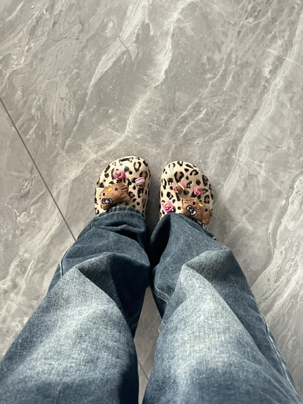 Plažne cipele s protukliznom za žene, sandale s zatvorenim nosom u leopard uzorku, EVA potplat, Baotou stil