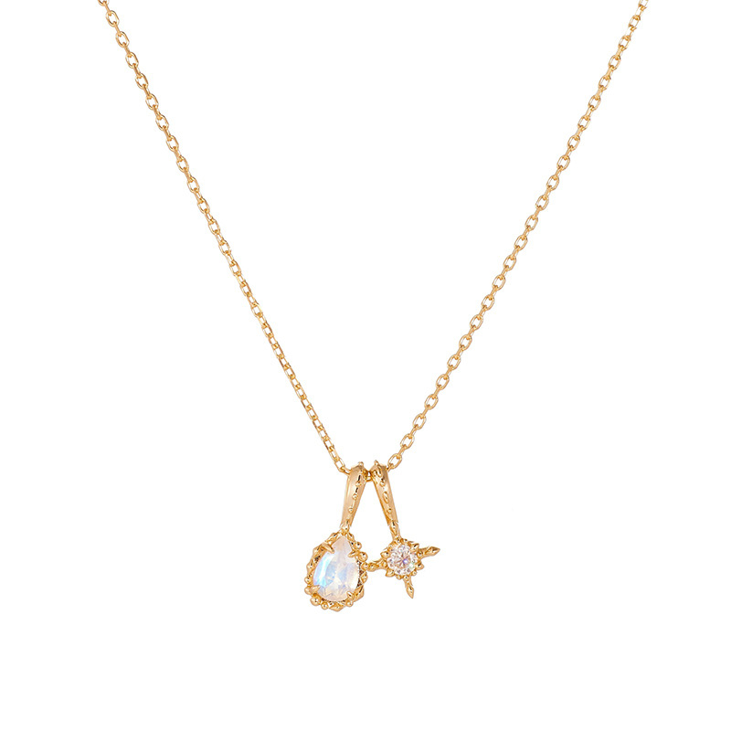 Колие от 925 сребро с позлата; лунен камък като висулка в геометрична форма; верига с дизайн цвете-кръст; материал: 925 сребро; обработка: позлата; висулка: лунен камък; форма: геометрична.