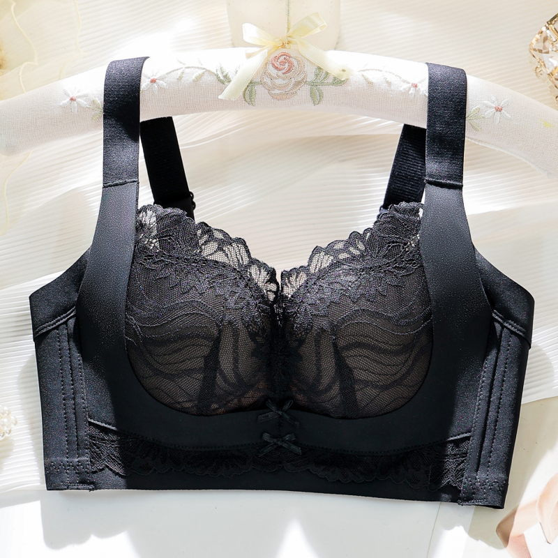 Sutien din dantelă din nailon, fără arc, cu cupă 3/4, cupă turnată cu partea superioară subțire și partea inferioară mai groasă, bretele fixe dublu, închidere din spate cu patru rânduri de cârlige