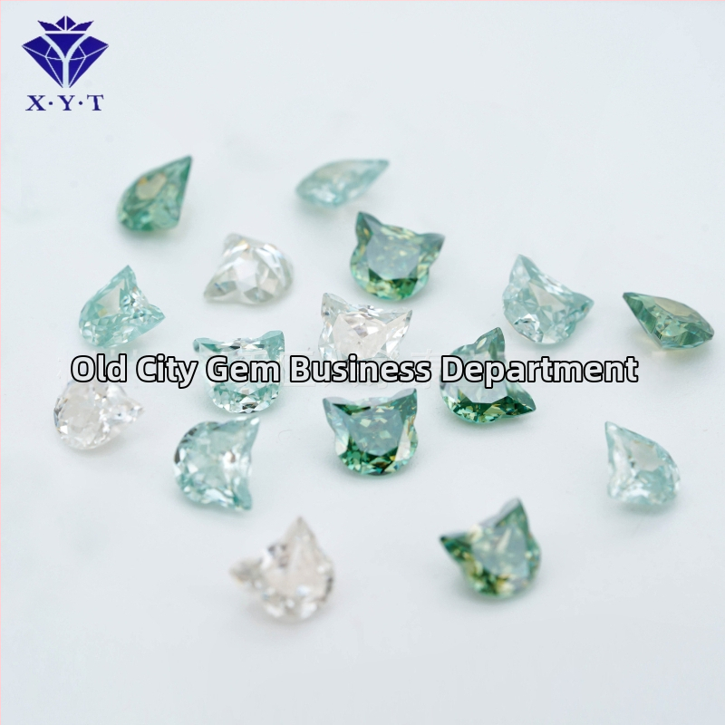 Moissanit pandantiv cu formă de cap de pisică, finisaj lucios, claritate VVS