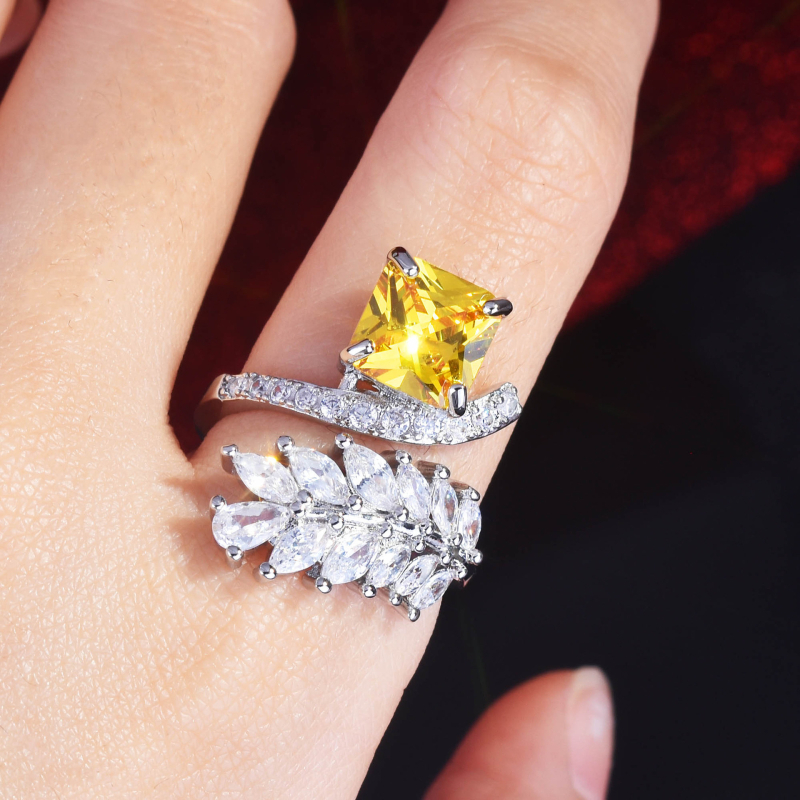 Baojiali bakreni prsten s Ice Flower Cut zirconom, geometrijski stil, ženski lagani luksuz