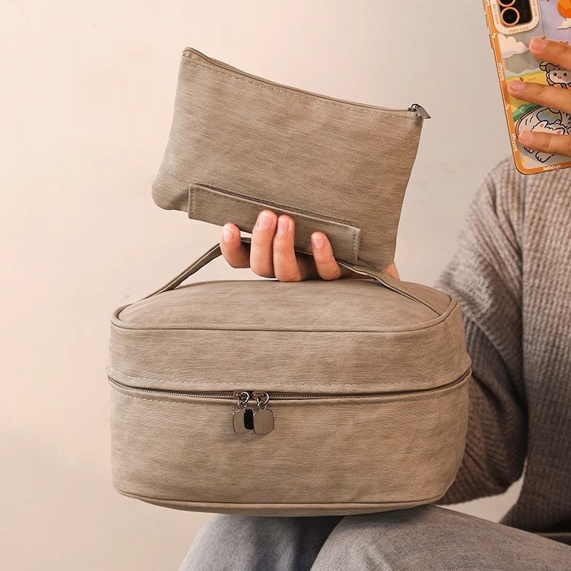 Torbica za šminku velike kapacitete, u stilu ručne torbe, višenamjenska za putovanja i pohranu šminke