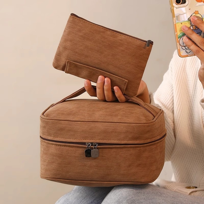 Torbica za šminku velike kapacitete, u stilu ručne torbe, višenamjenska za putovanja i pohranu šminke