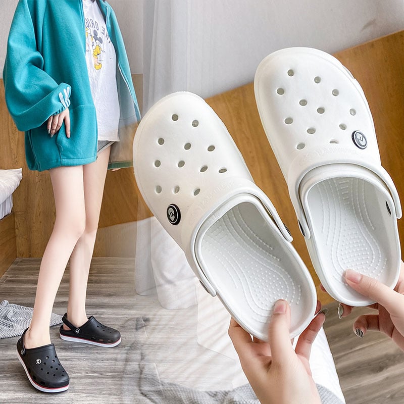 Unisex Crocs stil sandala, EVA gornji dio i đon, debljina đona 3 cm, vulkanizirani đon, protuklizne