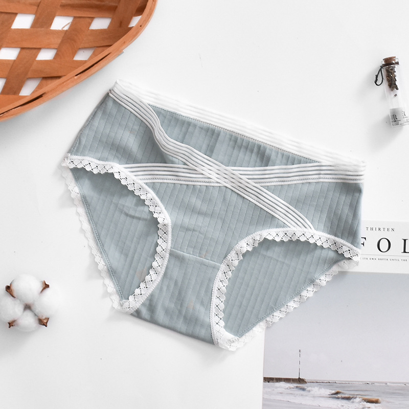 Kismama fehérnemű, alacsony derekú, 100% pamut anyag, szemérem résznél pamut bélés, egész éves viseléshez