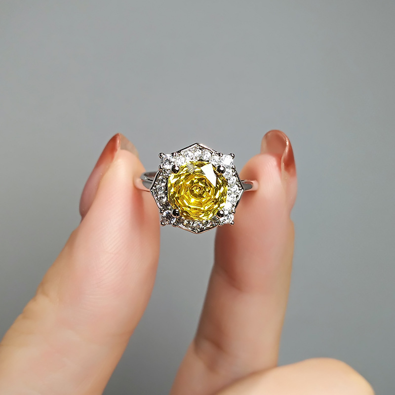 Állítható réz virág alakú gyűrű, elektroplakolással, könnyed luxus stílus