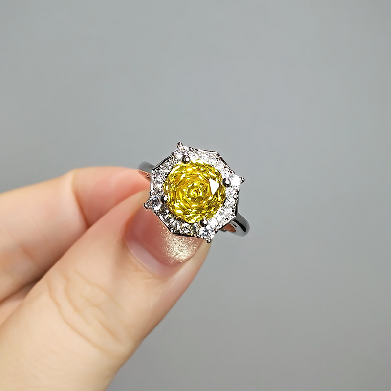 Állítható réz virág alakú gyűrű, elektroplakolással, könnyed luxus stílus