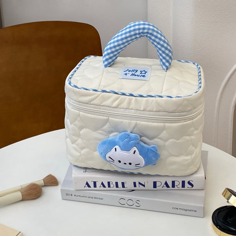 Apple kockás kozmetikai táska, nagy kapacitású, hordozható utazási neszesszer — stílus: gyerekes rajzfilm; Anyag: diving cloth; Minta: anime & cartoons; Belső: nincs bélés