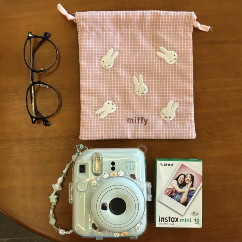 Kozmetikai táska, kocka alakú, pamutból, többfunkciós, aranyos nyuszis hímzéssel, utazáshoz és smink tárolására.