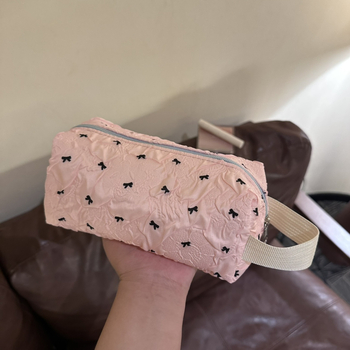 Sminktáska nagy kapacitású, PU anyag, cipzár, poliészter bélés, pillangó csomó dizájn