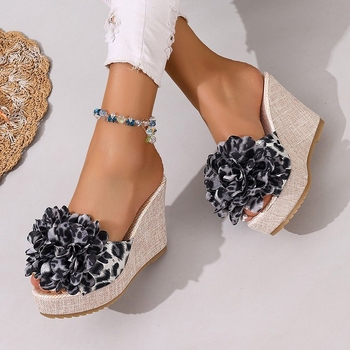 Női szandál vastag talpú klínnel, PU felső rész, PU belső, gumitalp, koreai stílus