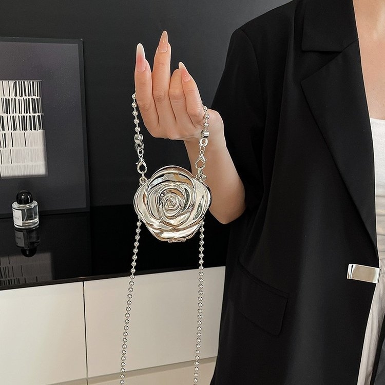 Camellia fém estélyi táska, kör alakú, mágneses zárás, belső ID-zseb, bélés nélkül, kagyló-doboz stílus, 2025 nyár