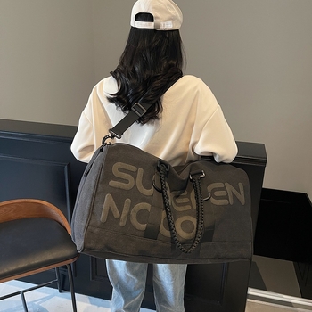 Ženski sportski ruksak, prozračan materijal, kapacitet 20–35 L, gradski minimalistički stil