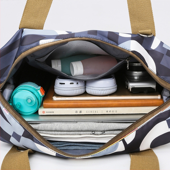 Geantă de voiaj cu roți, pentru utilizare maternă — capacitate 36-55 L, impermeabilă și respirabilă, extensibilă cu separare uscat/umed, căptușeală din poliester, stil urban minimalist