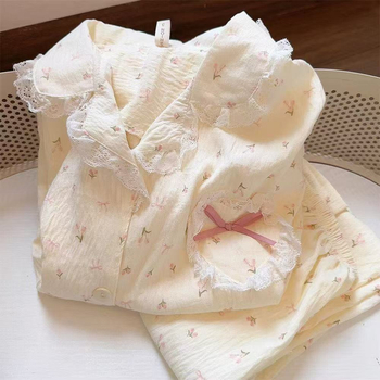 Japanski cvjetni pižama set u kardigan stilu, cloud cotton tkanina, dugi rukavi i hlače, 95–100% poliester