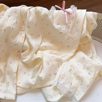 Japanski cvjetni pižama set u kardigan stilu, cloud cotton tkanina, dugi rukavi i hlače, 95–100% poliester