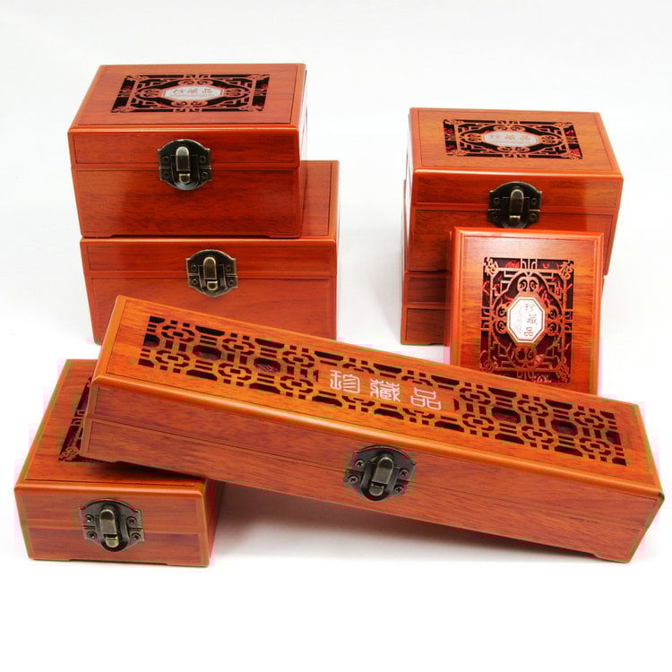 Cutie din lemn pentru brățări și coliere — cutie de prezentare pentru bijuterii, de la Aolan Jewelry