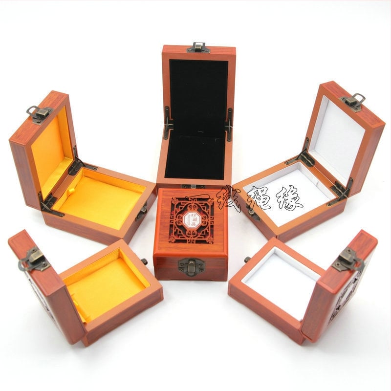 Cutie din lemn pentru brățări și coliere — cutie de prezentare pentru bijuterii, de la Aolan Jewelry