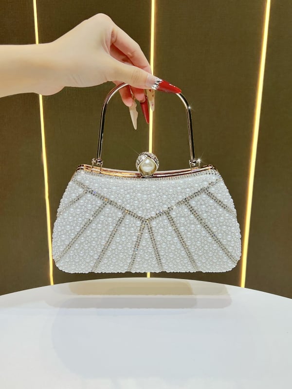 Poliester torba za ruku, horizontalno kvadratnog oblika, zaključavanje, džep za telefon, gradski minimalistički stil, ljeto 2025