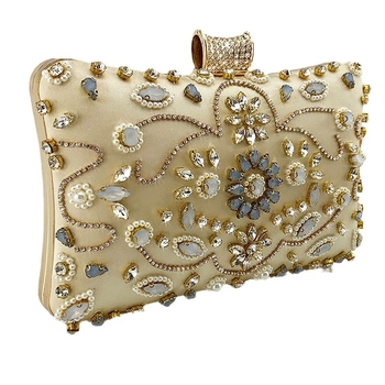 Večernja clutch torbica s perlama i dijamantima, svilen vanjski dio, poliester podstava, vodoravni kvadratni oblik, unutarnji džep za telefon, zaključavanje