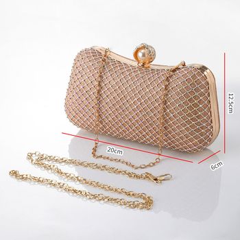 Crossbody večernja torbica s dijamantnom mrežom — geometrijski oblik, jastućast dizajn, poliester materijal, poliester podstava, trodimenzionalni vanjski dio torbice, zaključavanje (Poliester; Poliester podstava; Jastućasti dizajn; Trodimenzionalni vanjski