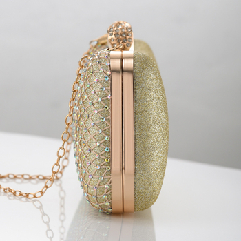 Crossbody večernja torbica s dijamantnom mrežom — geometrijski oblik, jastućast dizajn, poliester materijal, poliester podstava, trodimenzionalni vanjski dio torbice, zaključavanje (Poliester; Poliester podstava; Jastućasti dizajn; Trodimenzionalni vanjski