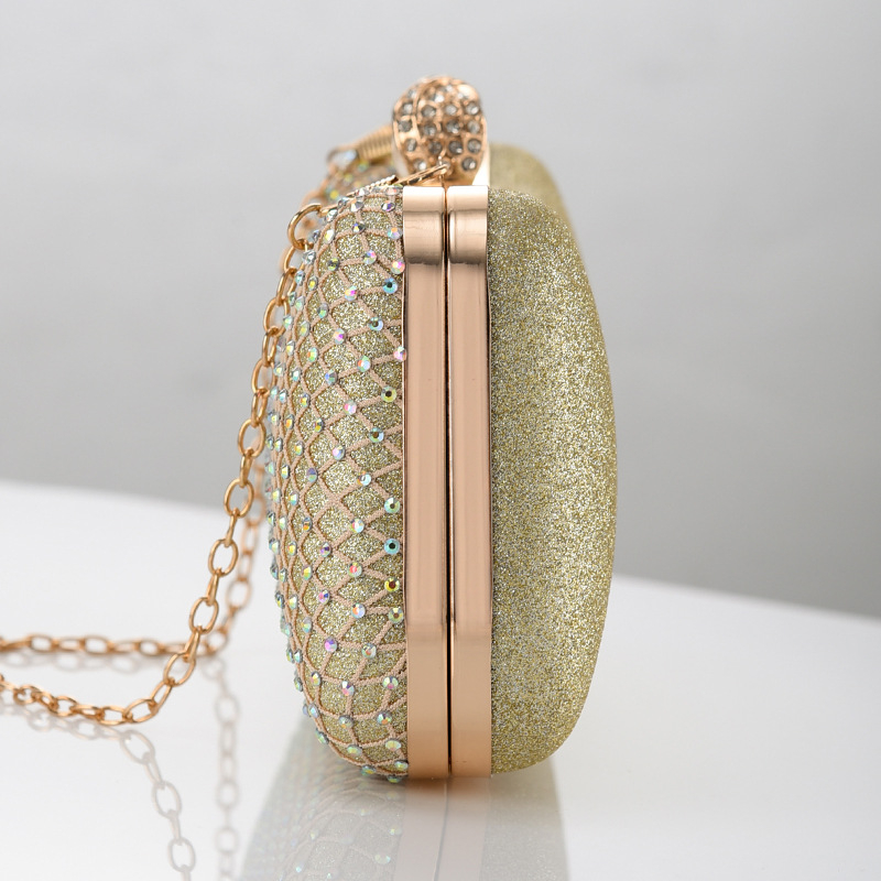 Crossbody večernja torbica s dijamantnom mrežom — geometrijski oblik, jastućast dizajn, poliester materijal, poliester podstava, trodimenzionalni vanjski dio torbice, zaključavanje (Poliester; Poliester podstava; Jastućasti dizajn; Trodimenzionalni vanjski