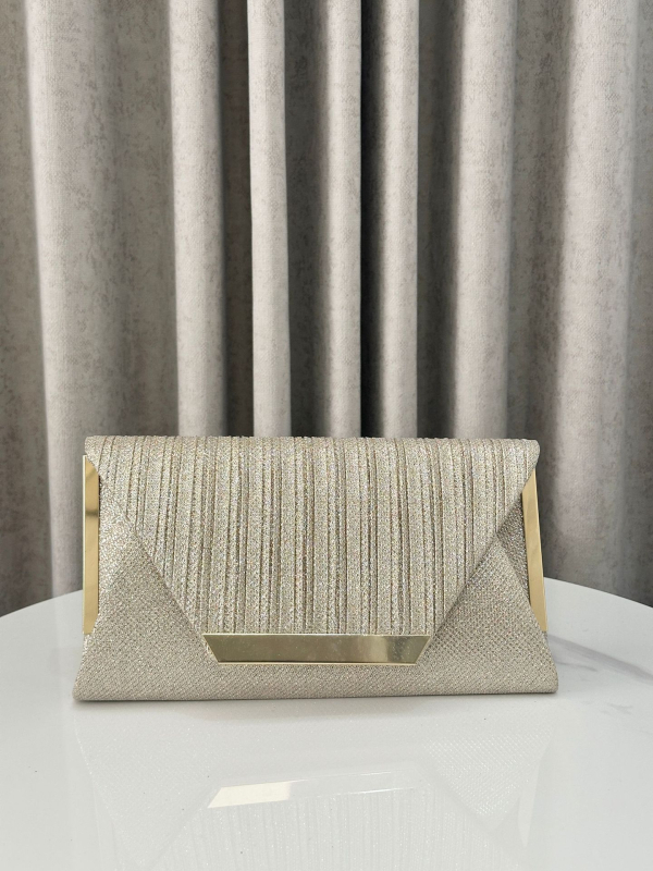 Poliesterska večernja torbica tipa pismo, vanjski poliester, horizontalan kvadratni oblik, zatvaranje poklopcem, proljeće 2025