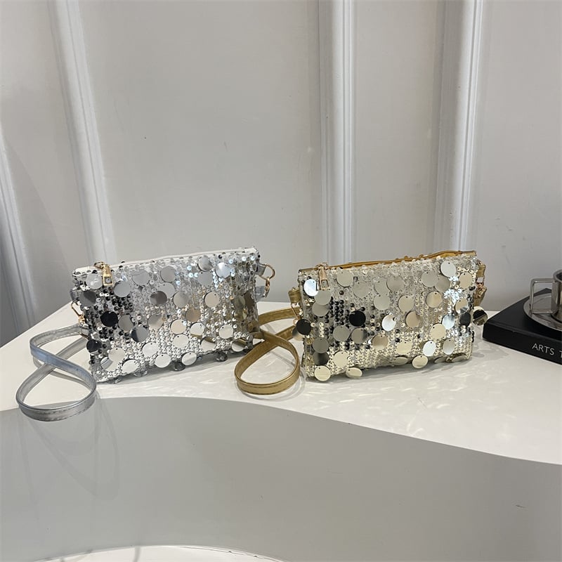 Alkar alatti táska telefonzsebbel, puha ovális forma, cipzáras nyitás, városi minimalista stílus