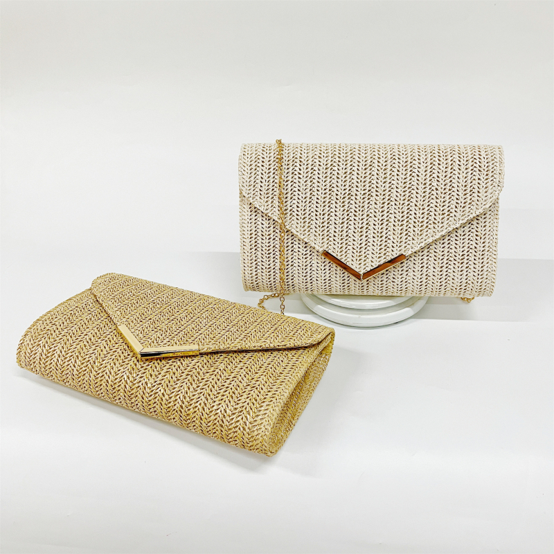 Estélyi clutch táska, textil anyagból, héj alakú, nyitás fedéllel, belső réteggel