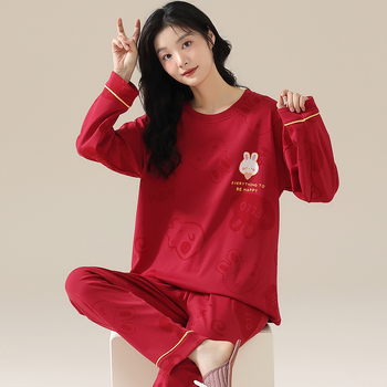 Női pamut pizsama szett hosszú ujjú felsővel és hosszú nadrággal, kerek nyak, 95–100% pamut, anyag-tömege 201–250 g/m²