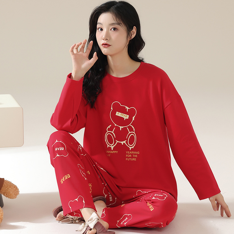 Női pamut pizsama szett hosszú ujjú felsővel és hosszú nadrággal, kerek nyak, 95–100% pamut, anyag-tömege 201–250 g/m²