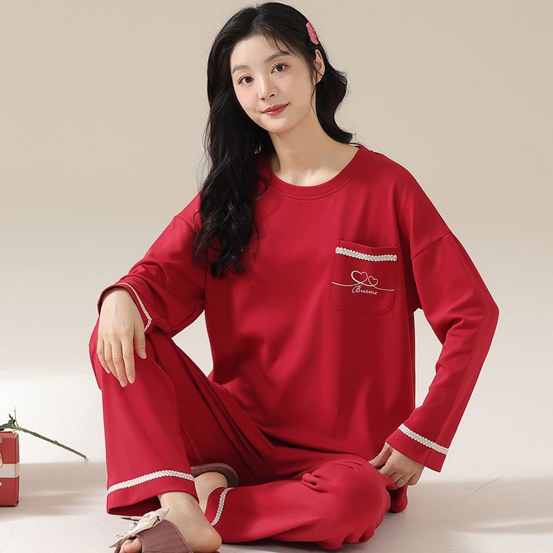 Női pamut pizsama szett hosszú ujjú felsővel és hosszú nadrággal, kerek nyak, 95–100% pamut, anyag-tömege 201–250 g/m²