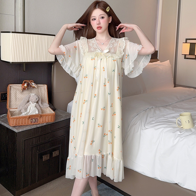 Material plasă; stil Siamese/Fairy; 90–95% poliester; țesătură subțire; decolteu în V