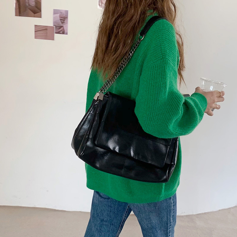 Crossbody torba s lancem, PU materijal, magnetsko zatvaranje, džep sa zipom, vodoravni kvadratnog oblika