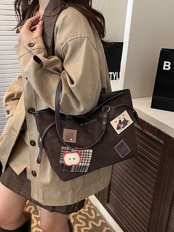 Ženska torbica preko ramena u stilu kupovne torbe, PU materijal, poliester podstava, zatvaranje na zip, unutarnja zip pretinac