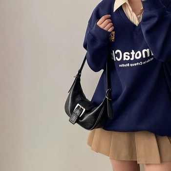 Crossbody torba, dumpling oblik, PU materijal, zatvarač, poliester podstava, dvostruke naramenice