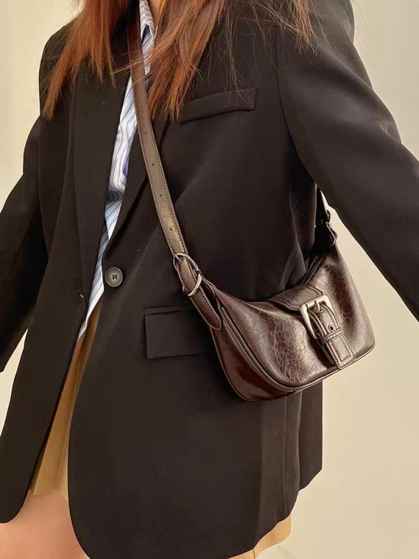 Crossbody torba, dumpling oblik, PU materijal, zatvarač, poliester podstava, dvostruke naramenice