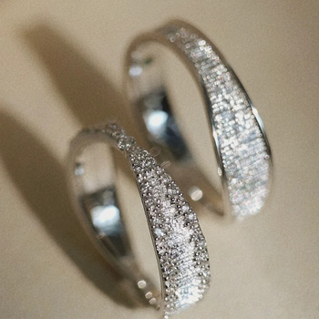 Geometriai formájú ötvözet gyűrű, elektrolitikus bevonattal – niche stílus, nőknek