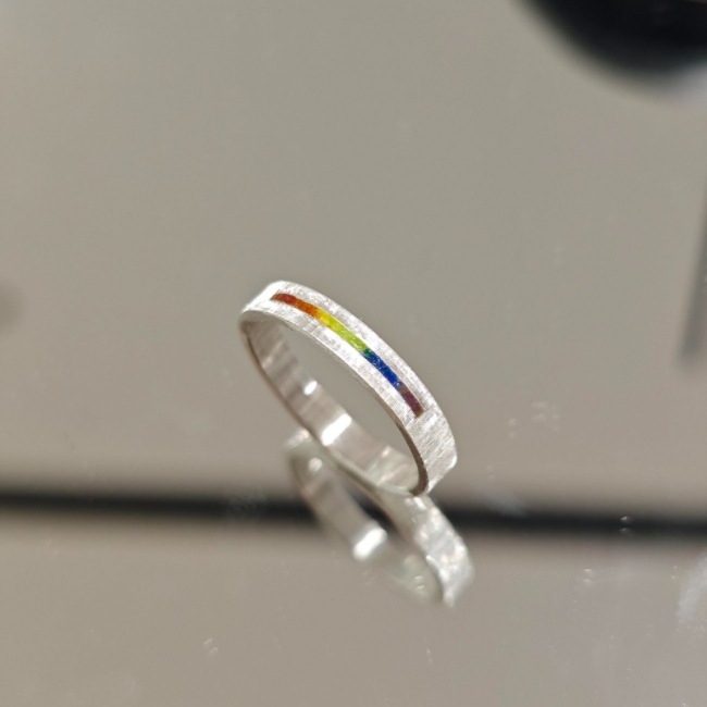 Geometriai formájú ötvözet gyűrű, elektrolitikus bevonattal – niche stílus, nőknek