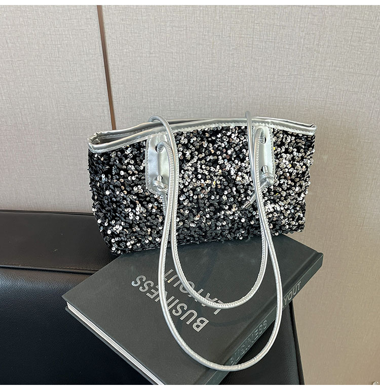 Csillogó válltáska PU anyagból, utcai stílus, horizontálisan négyszögletes forma, cipzáras nyitás, belső zseb a telefon számára, egy vállpánt