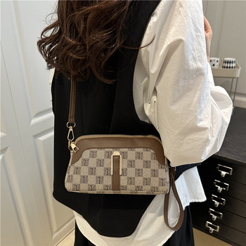 PU-anyagú vállon átvetős crossbody táska, utcai stílus, vízszintes négyzet alak, cipzáras nyitás, belső telefonzseb