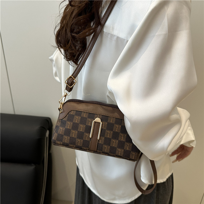 PU-anyagú vállon átvetős crossbody táska, utcai stílus, vízszintes négyzet alak, cipzáras nyitás, belső telefonzseb