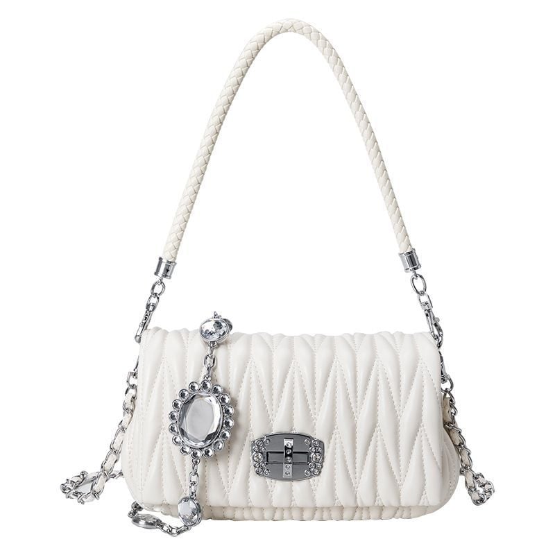 PU bőr női táska, pliszírozott, horizontális négyszögletes forma, fedéllel záródó cipzárral, belső cipzáras rekesz és telefonszseb