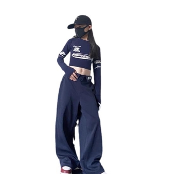 Gyerekeknek szóló hip-hop tánc szett: hosszú ujjas póló betűs mintával és lazán szabott nadrágokkal, kerek nyak, pamut, tavasz–ősz, 3-8 és 8+ korosztálynak