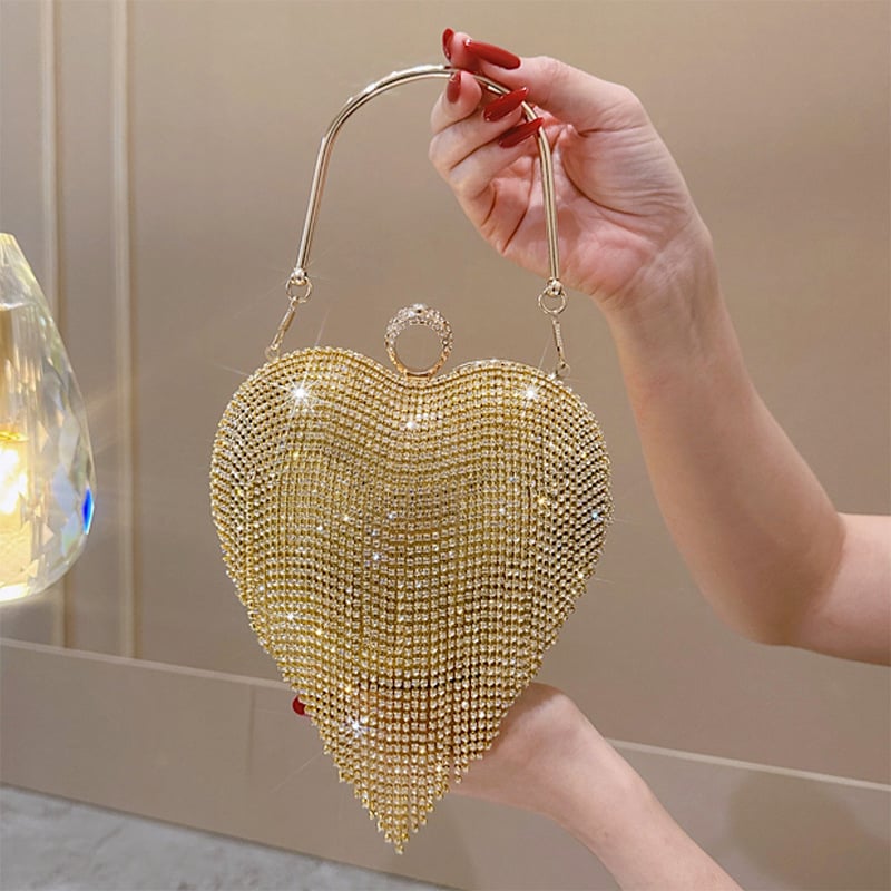 Estélyi clutch strasszköves és rojtos, szív alakú forma, záródás lakattal, poliészter bélés