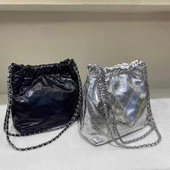 Vödör alakú táska lánccal, uniszex stílus, anyaga poliészter-pamut, PU bélés, mindennapi használatra