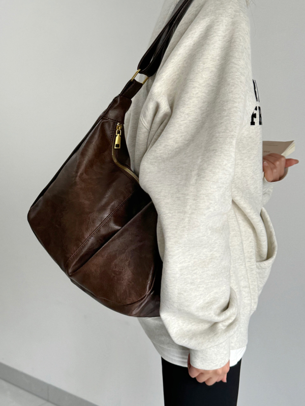 PU Tote táska városi egyszerűség stílusban, cipzáras záródás, belső cipzáras zseb