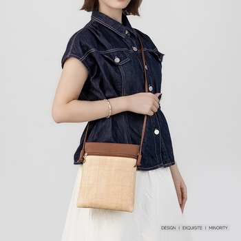 Crossbody torba za telefon – PU, urbani stil, vertikalni kvadratni oblik, zatvarač, džep za telefon